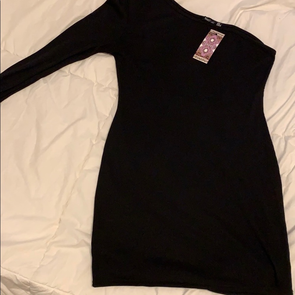 One shoulder dress